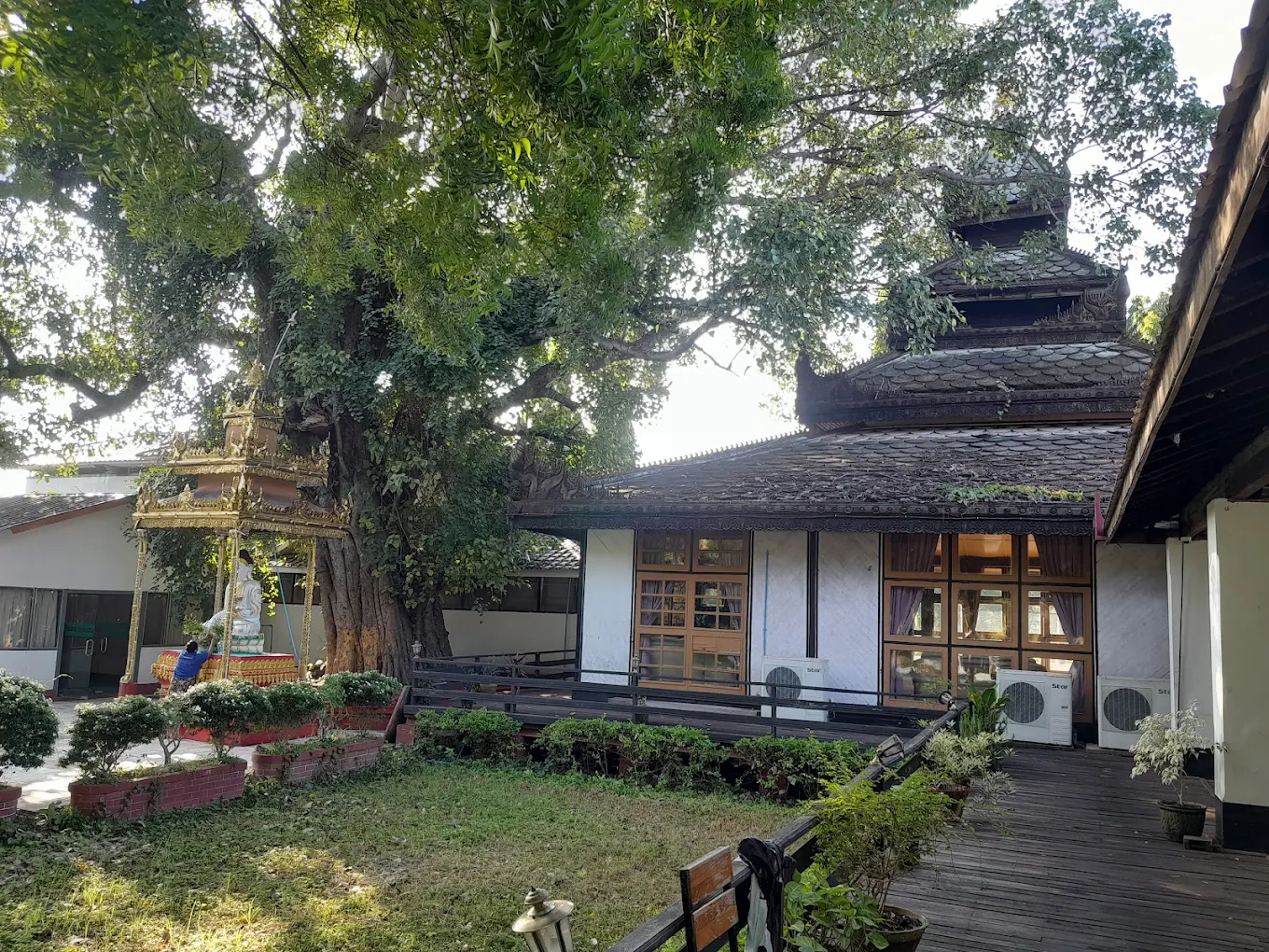 Diamond Palace hotel property with traditional teak gable