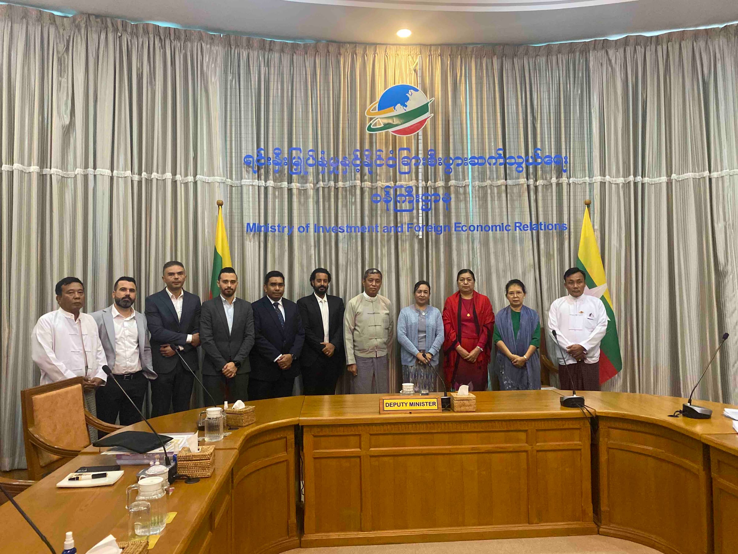 Diamond Palace delegation with the Deputy Minister at the Ministry of Investment and Foreign Economic Relations
